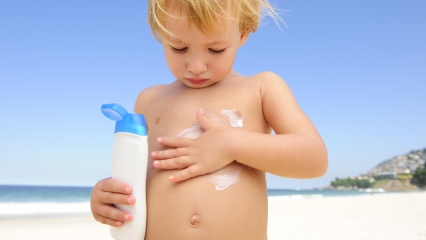 Crianças, Sol e Calor: uma mistura preocupante