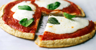 Pizza de forma com massa de quinoa